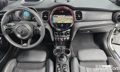 Mini Cooper 2024 2.0 Автомат в Москве № 166993, миниатюра 11