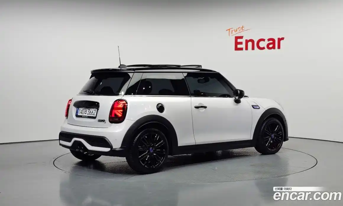 Mini Cooper 2024 2.0 Автомат в Москве № 166993, фото 20