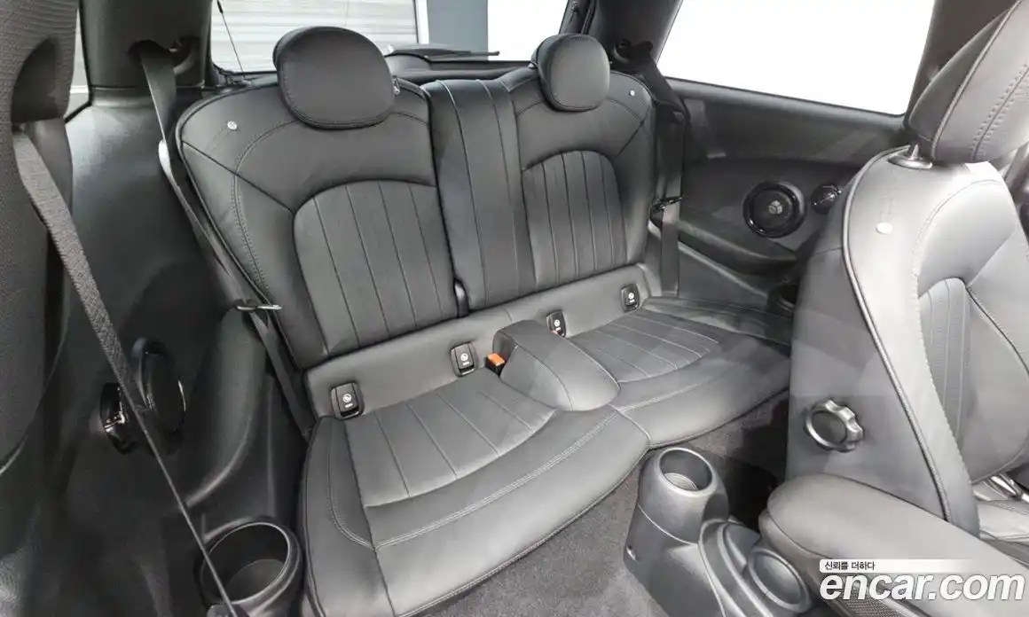 Mini Cooper 2024 2.0 Автомат в Москве № 166993, фото 9