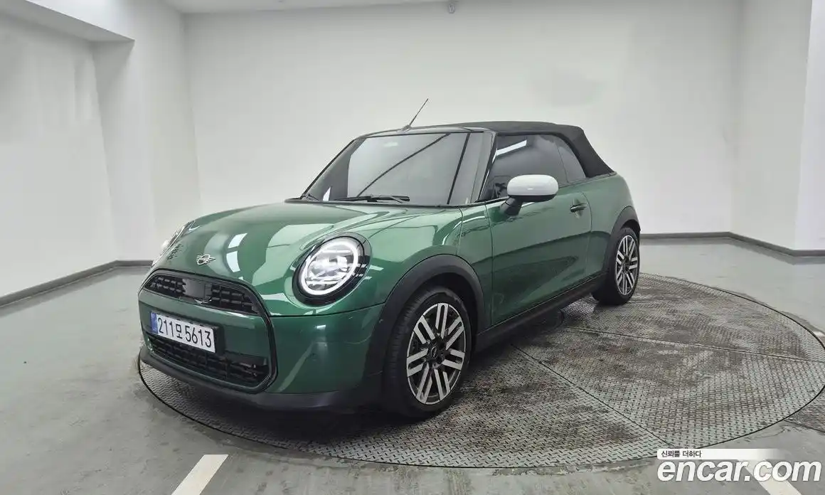 Mini Cooper Convertible 2025 2.0 Автомат в Москве № 167370, фото 1