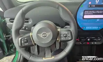 Mini Cooper Convertible 2025 2.0 Автомат в Москве № 167370, миниатюра 11