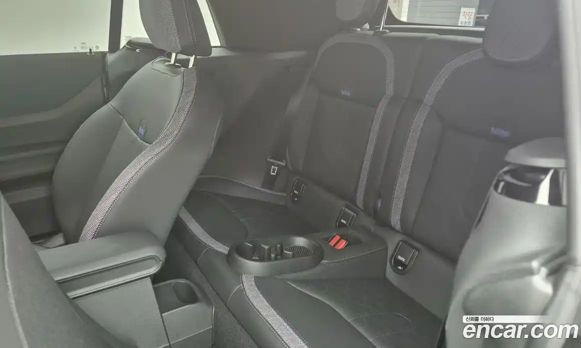 Mini Cooper Convertible 2025 2.0 Автомат в Москве № 167370, фото 14