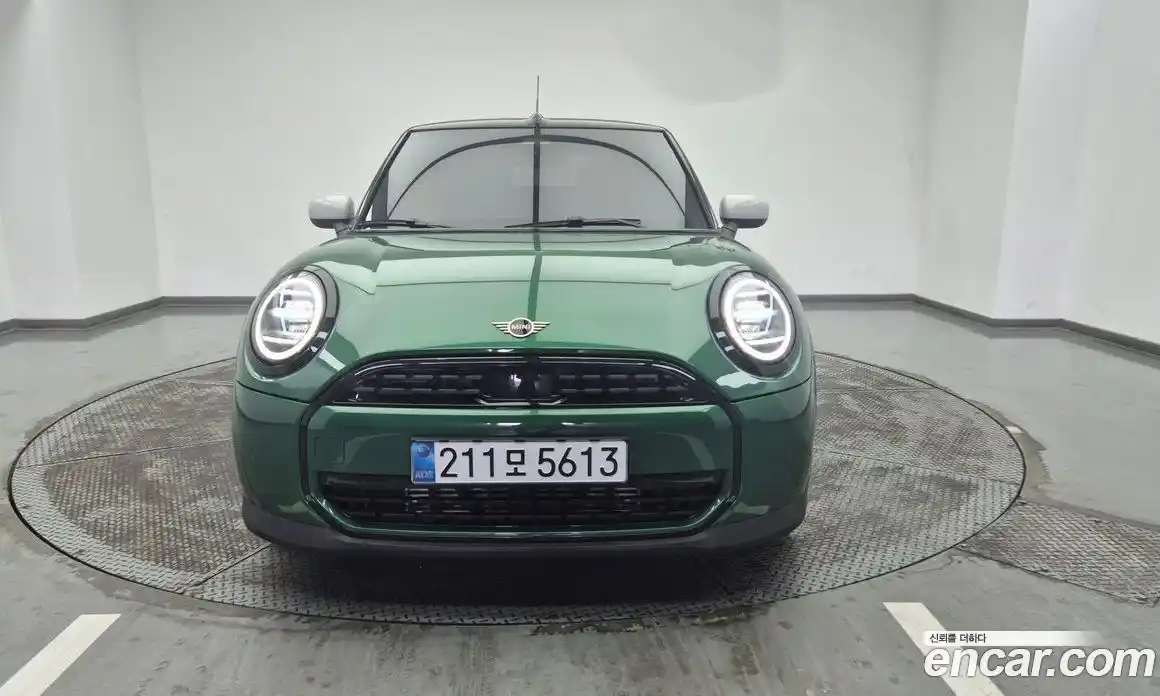 Mini Cooper Convertible 2025 2.0 Автомат в Москве № 167370, фото 3