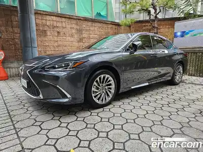 Lexus ES 2025 2.5 Автомат в Москве № 167987, миниатюра 2