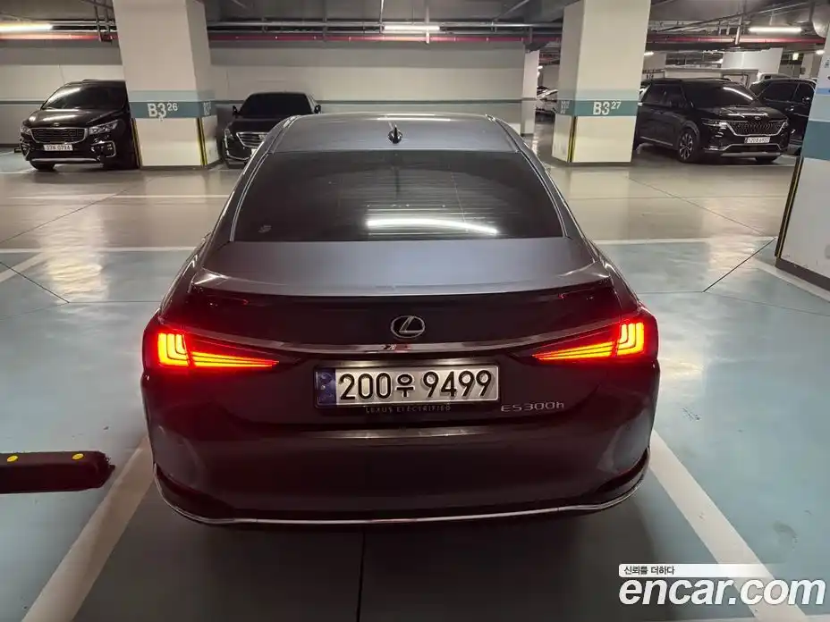 Lexus ES 2025 2.5 Автомат в Москве № 167987, фото 4