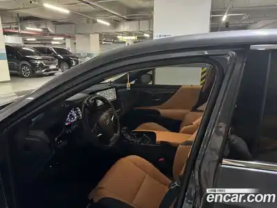 Lexus ES 2025 2.5 Автомат в Москве № 167987, миниатюра 7