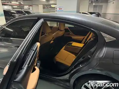 Lexus ES 2025 2.5 Автомат в Москве № 167987, миниатюра 8