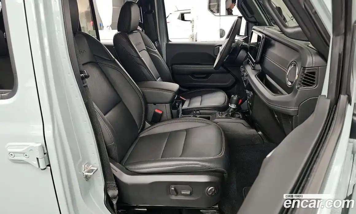 Jeep Wrangler 2024 2.0 Автомат в Москве № 169350, фото 11