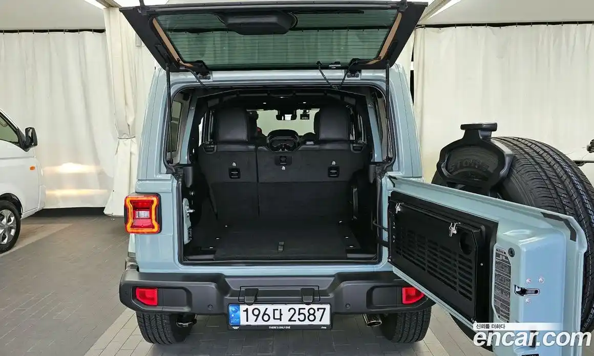 Jeep Wrangler 2024 2.0 Автомат в Москве № 169350, фото 20