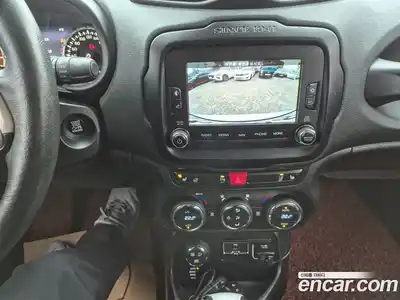 Jeep Renegade 2015 2.0 Автомат в Москве № 170094, миниатюра 11