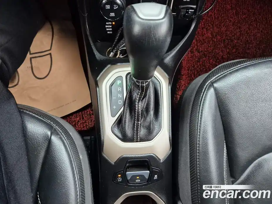 Jeep Renegade 2015 2.0 Автомат в Москве № 170094, фото 12