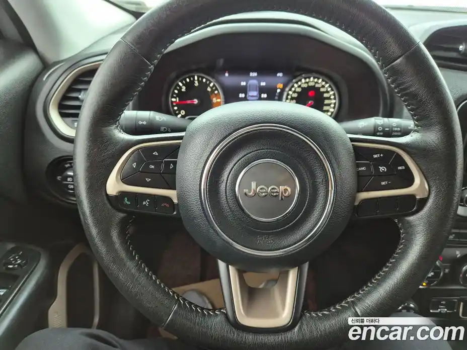 Jeep Renegade 2015 2.0 Автомат в Москве № 170094, фото 10