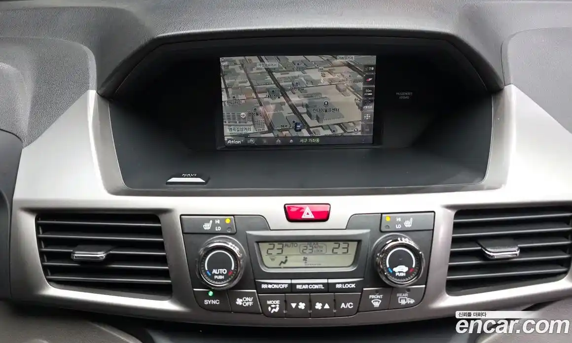 Honda Odyssey 2016 3.5 Автомат в Москве № 170585, фото 12