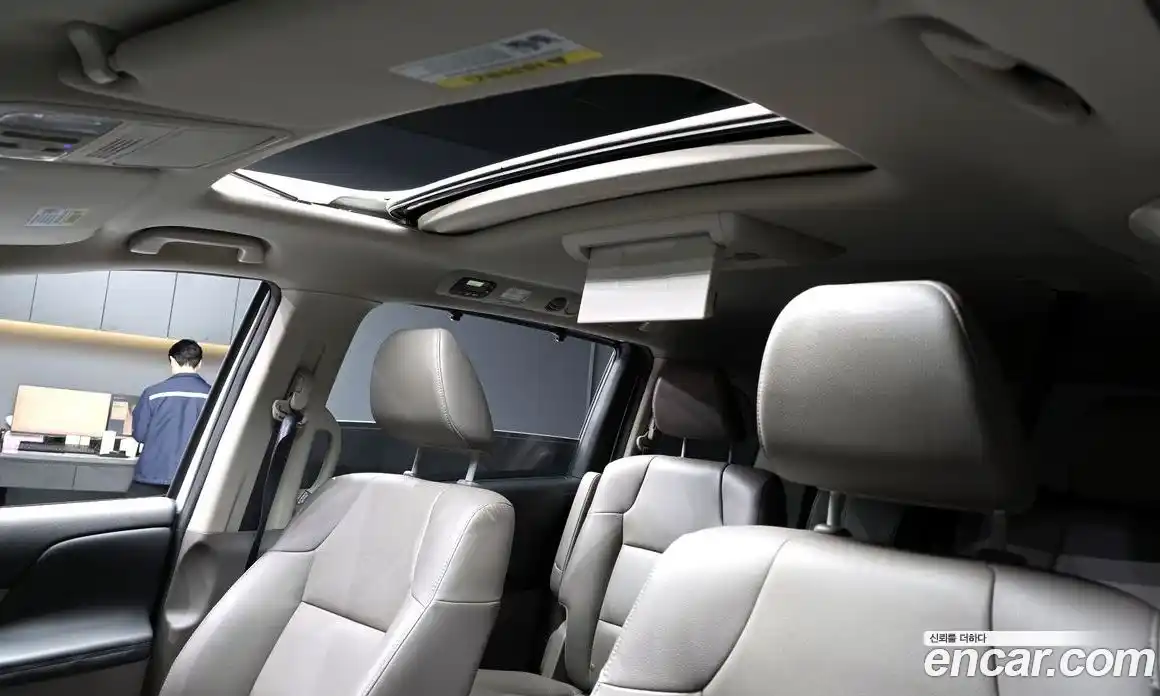 Honda Odyssey 2016 3.5 Автомат в Москве № 170585, фото 13