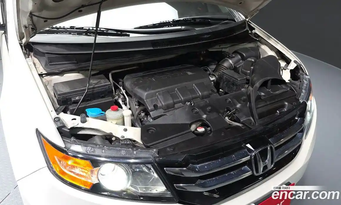 Honda Odyssey 2016 3.5 Автомат в Москве № 170585, фото 15