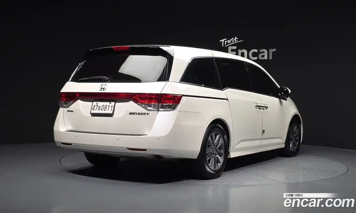 Honda Odyssey 2016 3.5 Автомат в Москве № 170585, фото 17