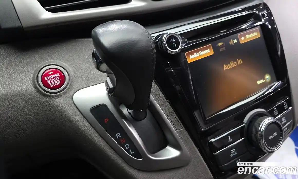 Honda Odyssey 2016 3.5 Автомат в Москве № 170585, фото 18