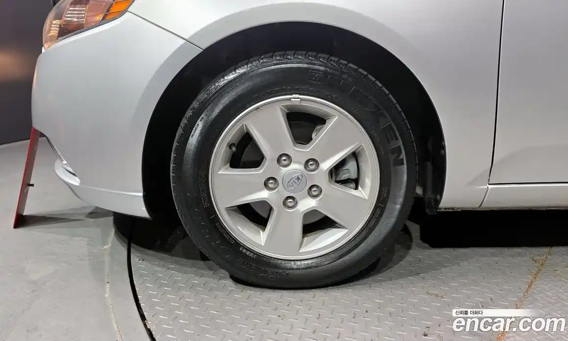 Kia Porte 2011 1.6 Автомат в Москве № 17483, фото 5