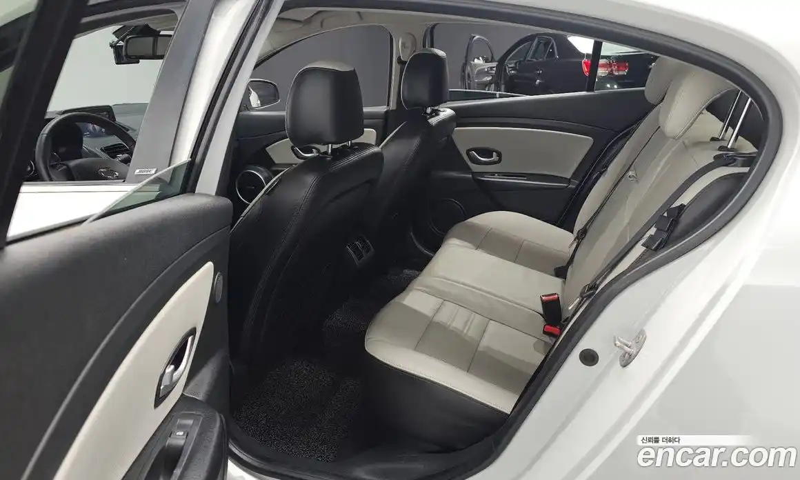 Renault SM3 2017 1.6 Автомат в Москве № 180706, фото 16