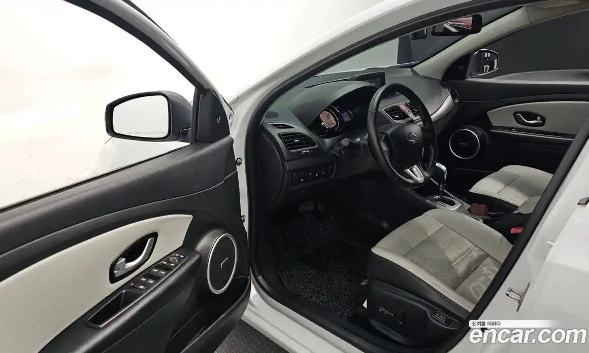 Renault SM3 2017 1.6 Автомат в Москве № 180706, фото 19