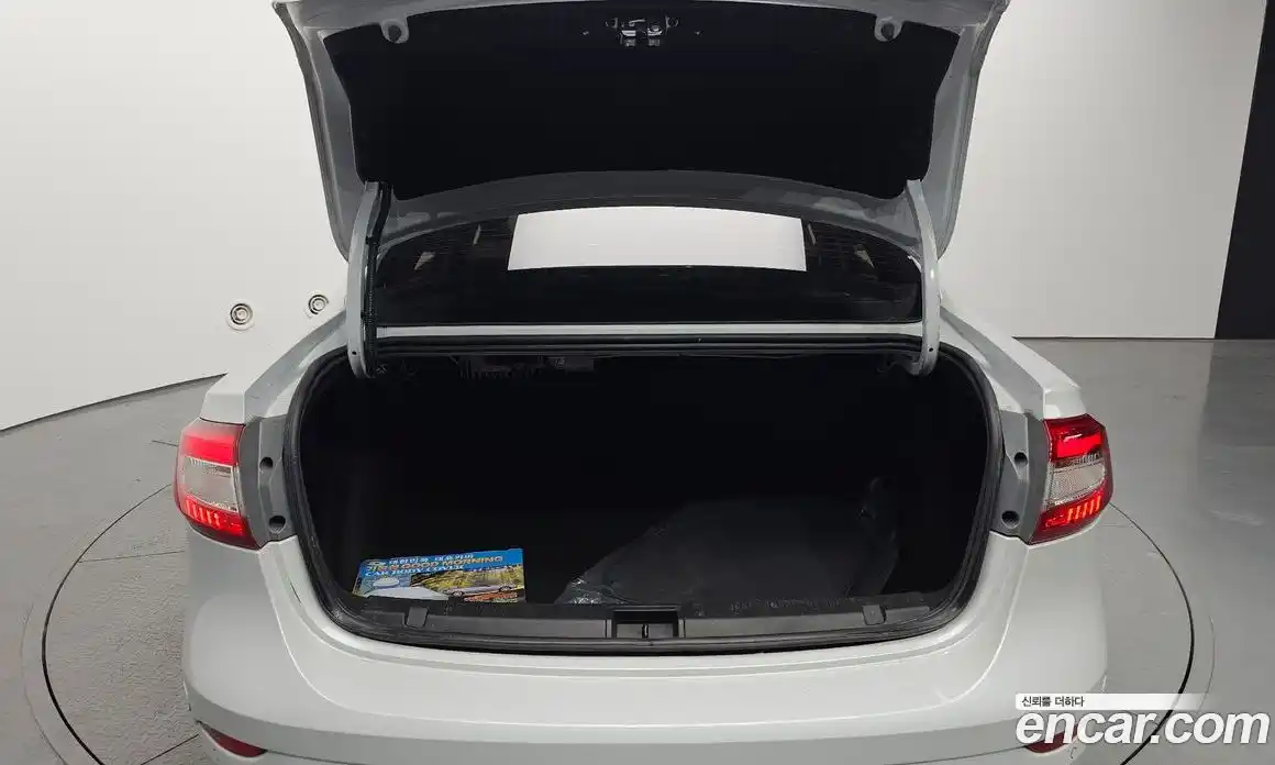 Renault SM3 2017 1.6 Автомат в Москве № 180706, фото 5