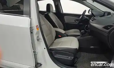 Renault SM3 2017 1.6 Автомат в Москве № 180706, миниатюра 7