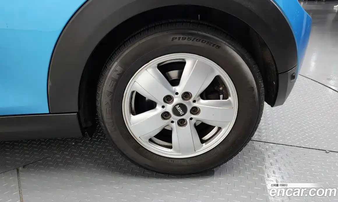 Mini Cooper 2015 1.5 Автомат в Москве № 186657, фото 17