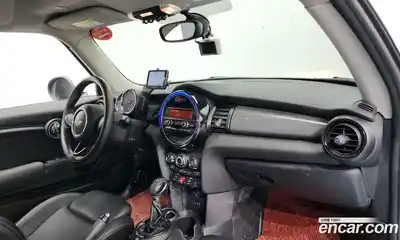 Mini Cooper 2015 1.5 Автомат в Москве № 186657, миниатюра 4