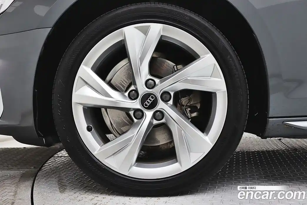 Audi A4 2021 2.0 Автомат в Москве № 190650, фото 5