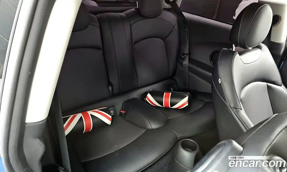 Mini Cooper 2015 1.5 Автомат в Москве № 190991, фото 11