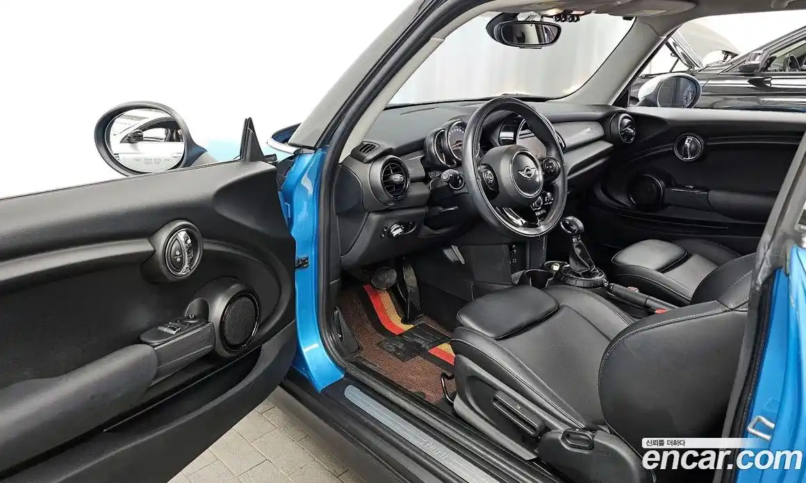 Mini Cooper 2015 1.5 Автомат в Москве № 190991, фото 9