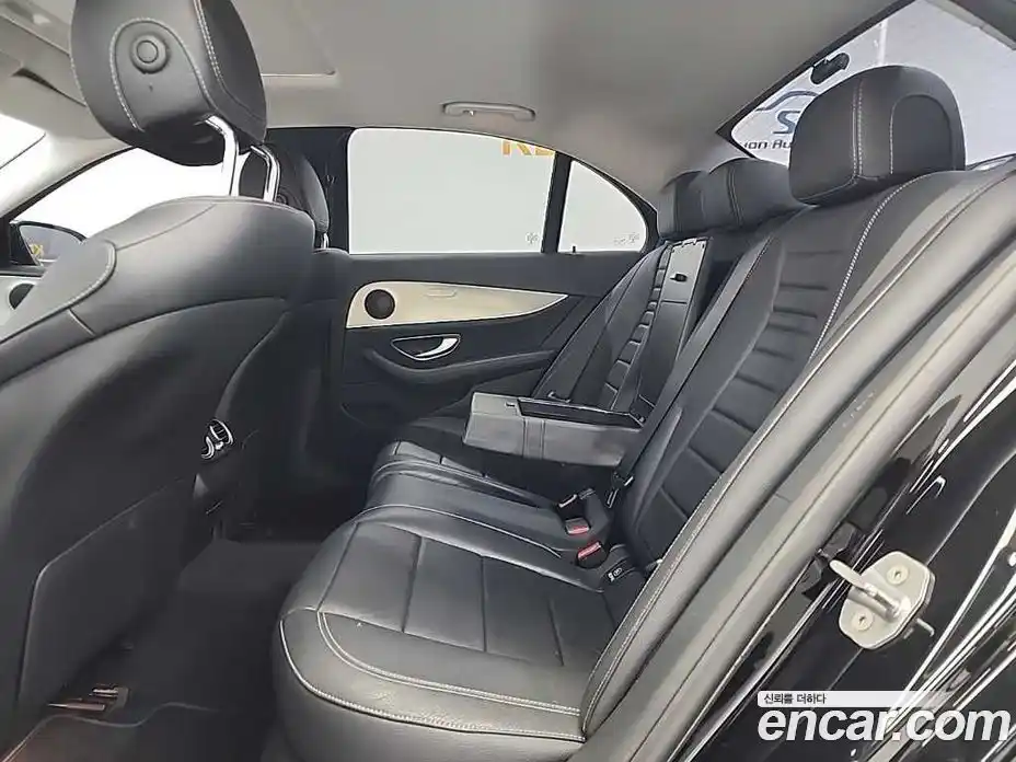 Mercedes-Benz E-Class 2017 1.9 Автомат в Москве № 195212, фото 12