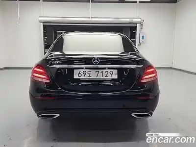 Mercedes-Benz E-Class 2017 1.9 Автомат в Москве № 195212, миниатюра 3