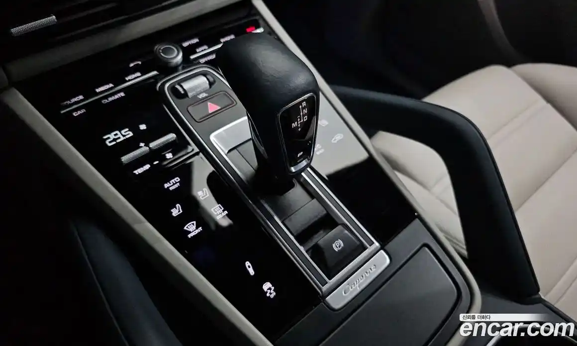 Porsche Cayenne 2023 3.0 Автомат в Москве № 197157, фото 16