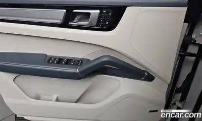 Porsche Cayenne 2023 3.0 Автомат в Москве № 197157, миниатюра 6