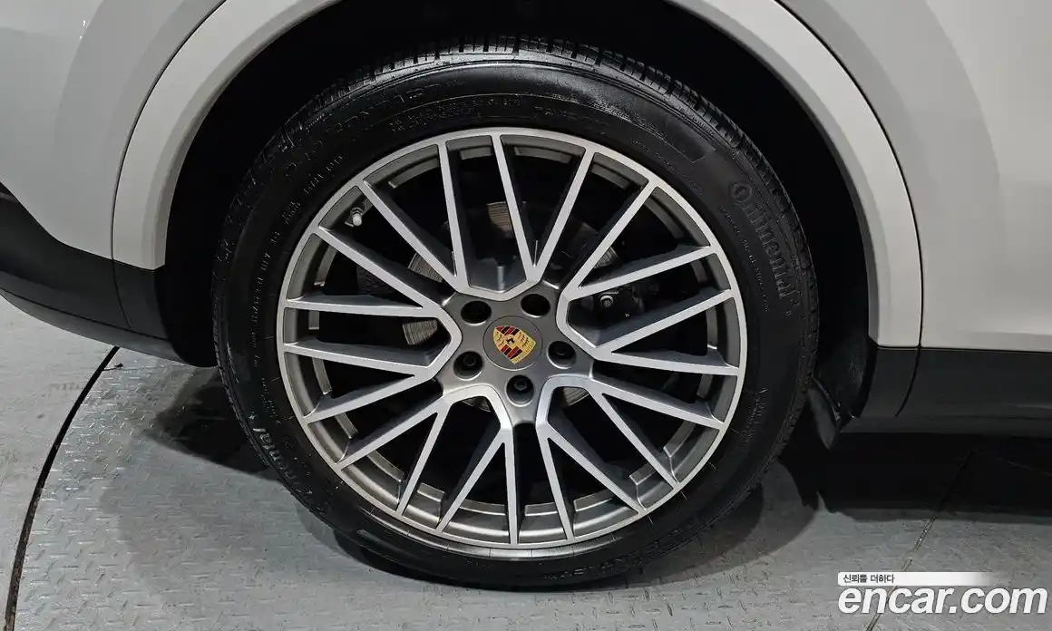 Porsche Cayenne 2023 3.0 Автомат в Москве № 197157, фото 7