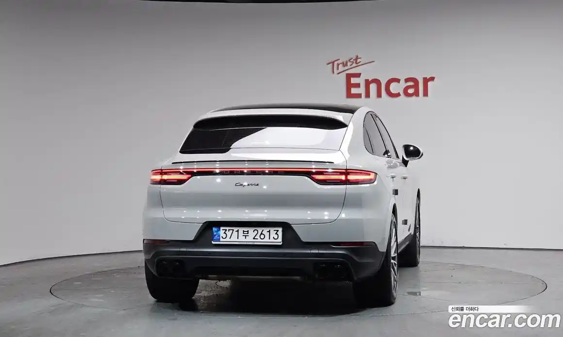 Porsche Cayenne 2023 3.0 Автомат в Москве № 197157, фото 9