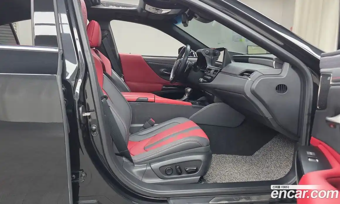 Lexus ES 2023 2.5 Автомат в Москве № 198890, фото 11