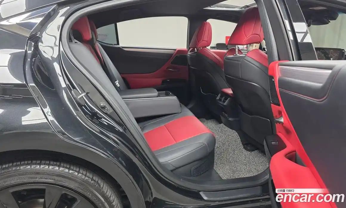 Lexus ES 2023 2.5 Автомат в Москве № 198890, фото 12