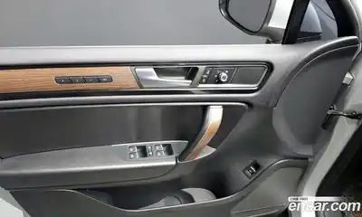 Volkswagen Touareg, 2013