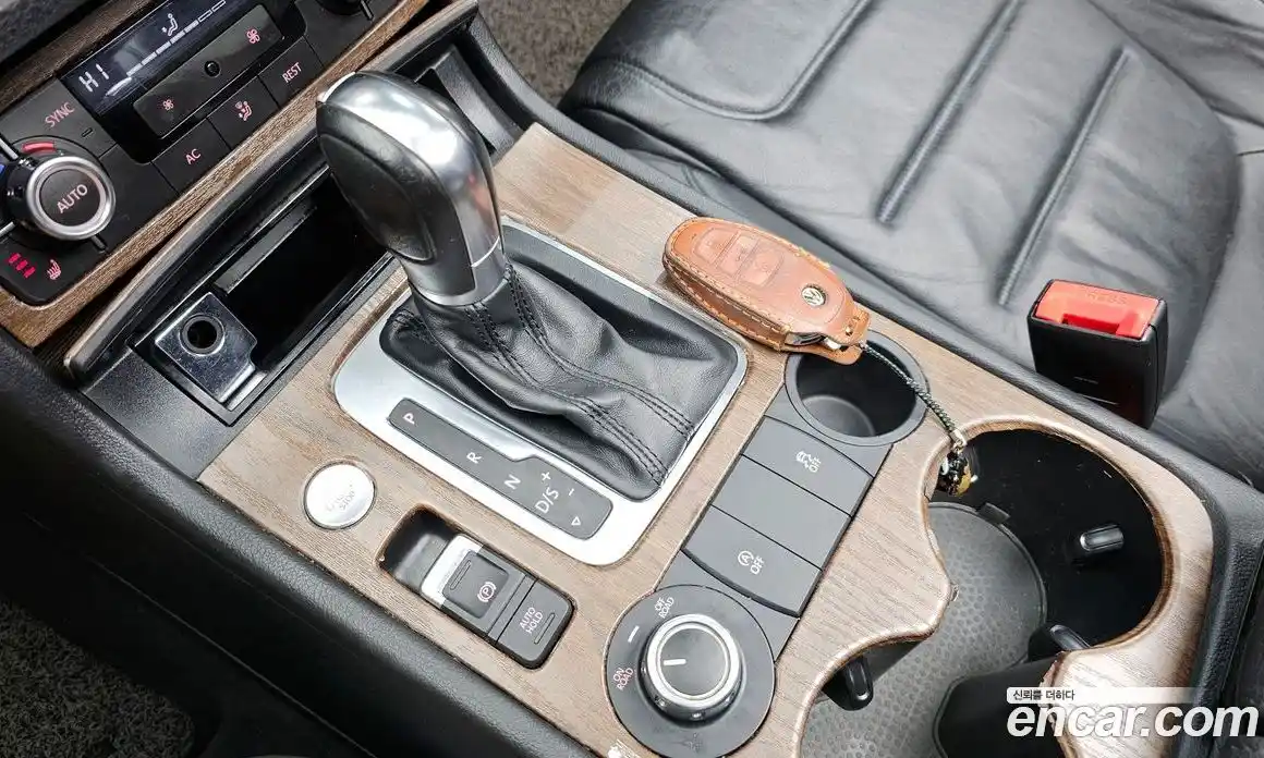 Volkswagen Touareg 2013 3.0 Автомат в Москве № 199188, фото 11