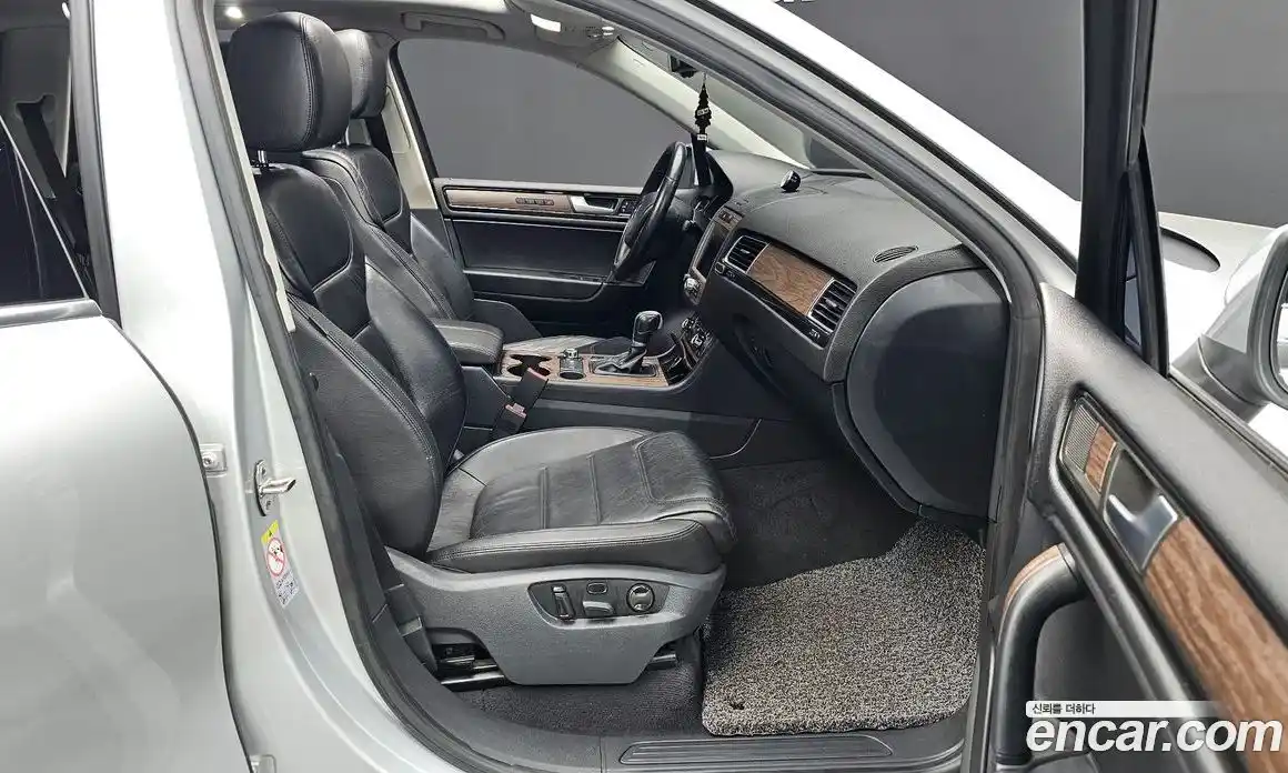 Volkswagen Touareg 2013 3.0 Автомат в Москве № 199188, фото 5