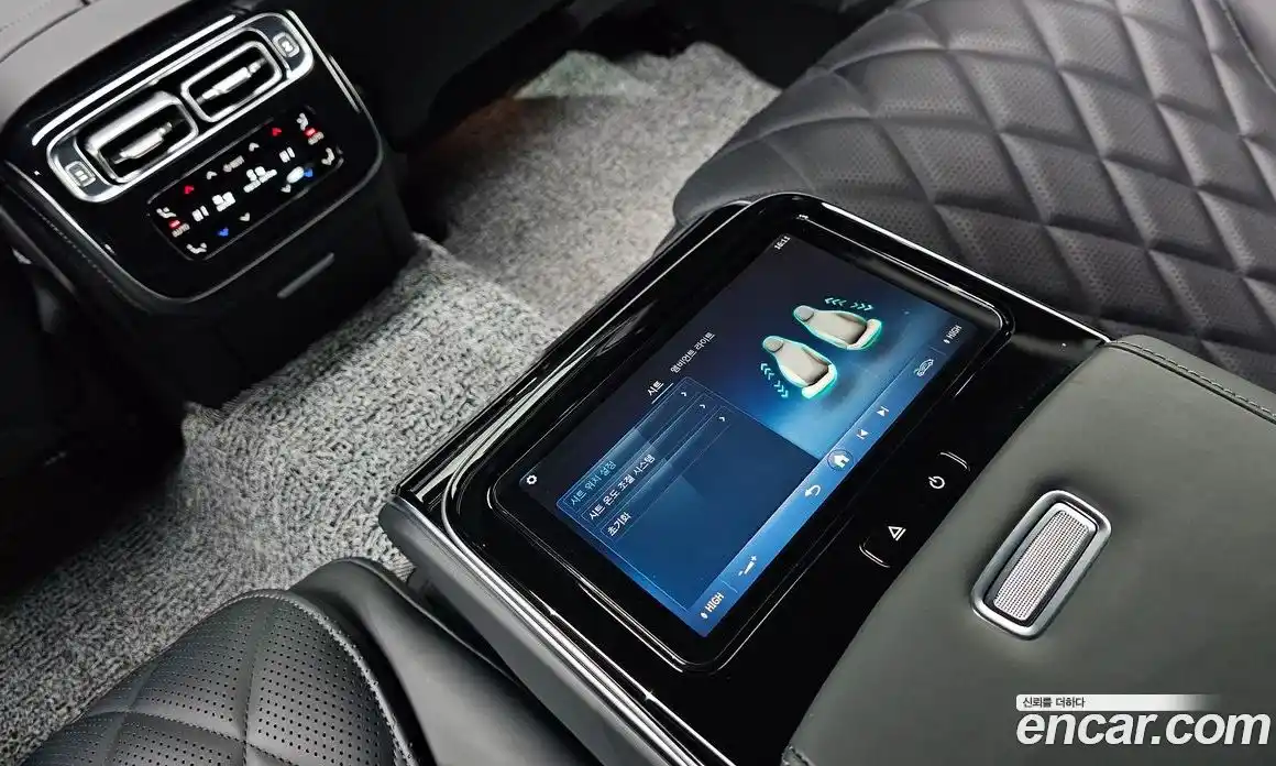 Mercedes-Benz S-Class 2023 3.0 Автомат в Москве № 203171, фото 17