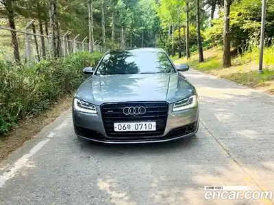 Audi A8, 2015