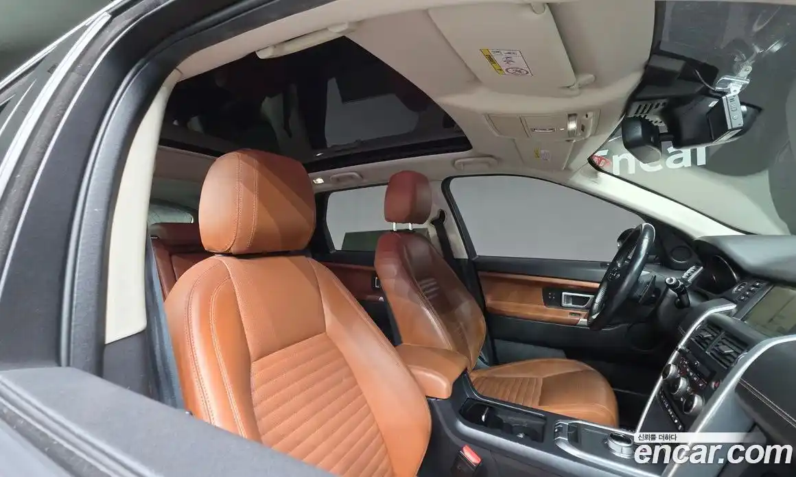 Land Rover Discovery Sport 2016 2.0 Автомат в Москве № 213385, фото 16