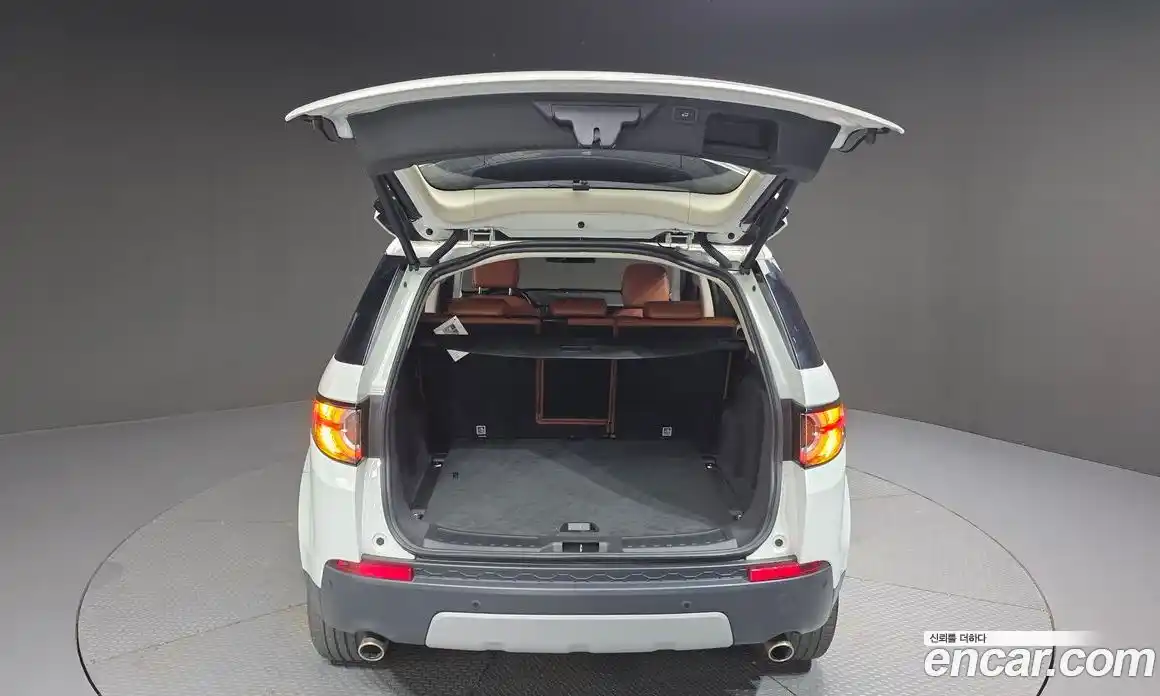 Land Rover Discovery Sport 2016 2.0 Автомат в Москве № 213385, фото 6