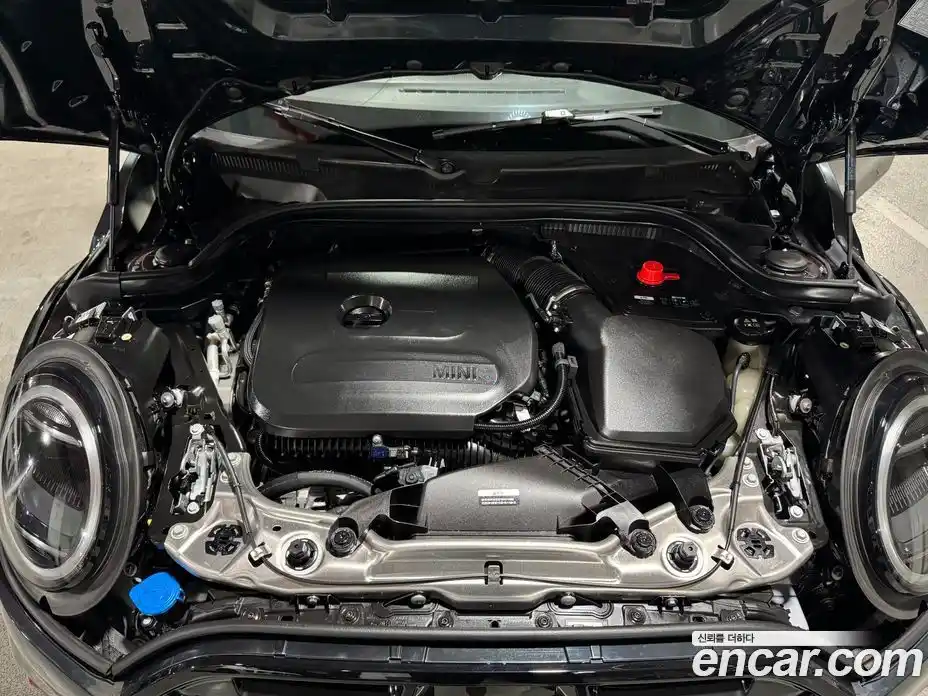 Mini Cooper Convertible 2025 2.0 Автомат в Москве № 213978, фото 6