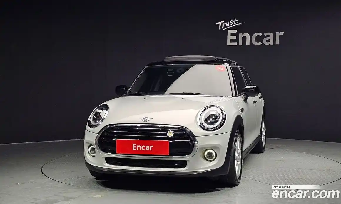 Mini Cooper 2021 1.5 Автомат в Москве № 214155, фото 3