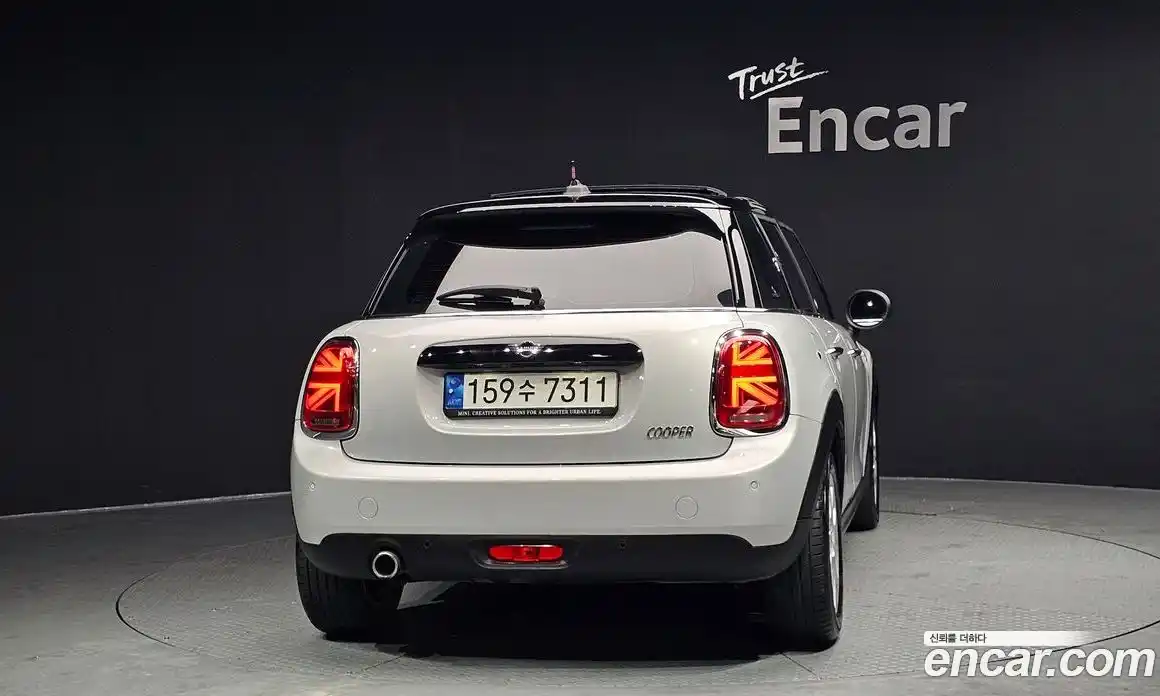 Mini Cooper 2021 1.5 Автомат в Москве № 214155, фото 4