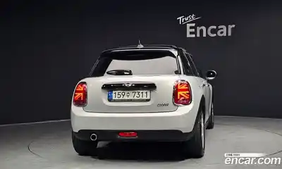 Mini Cooper 2021 1.5 Автомат в Москве № 214155, миниатюра 4